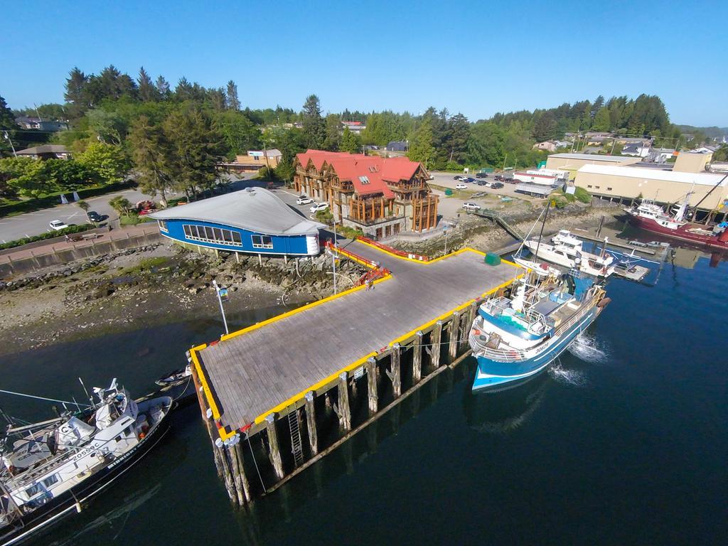 Whiskey Landing Lodge Ucluelet Exterior foto